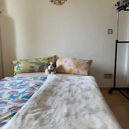Ubytování v soukromí Doppelzimmer Mit Terrasse Zum Garten, Ruhig, Weinbergsblick, Zusaetzliches Kinderzimmer Anbei Moeglich